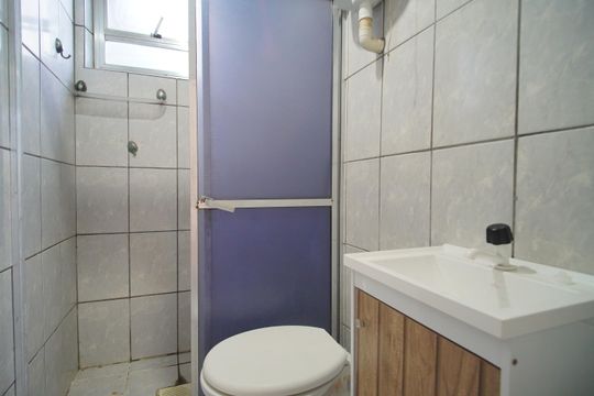 Banheiro de apartamento para alugar com 2 quartos, 25m² em Cohab, Sapucaia do Sul
