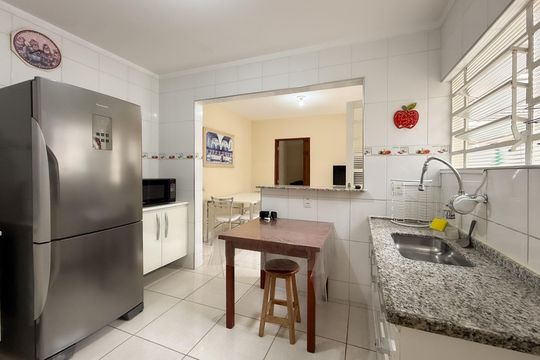 Cozinha da edícula de casa à venda com 3 quartos, 180m² em Parque das Colinas, Valinhos