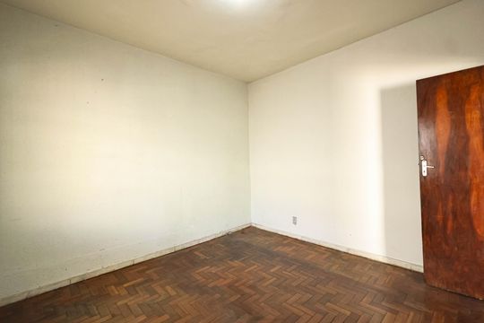 Quarto 1 de casa para alugar com 5 quartos, 400m² em Alto Caiçaras, Belo Horizonte