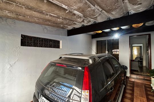 Garagem de casa à venda com 2 quartos, 108m² em Jardim Jamaica, Santo André
