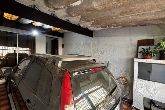 Garagem de casa à venda com 2 quartos, 108m² em Jardim Jamaica, Santo André