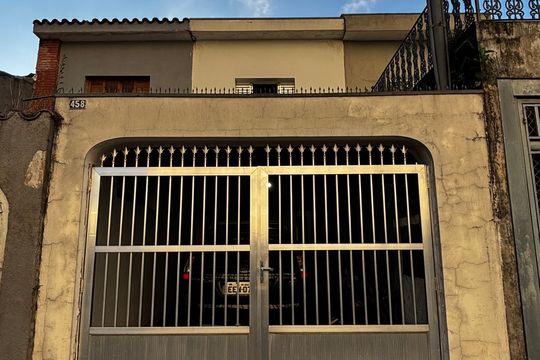 Fachada de casa à venda com 2 quartos, 108m² em Jardim Jamaica, Santo André