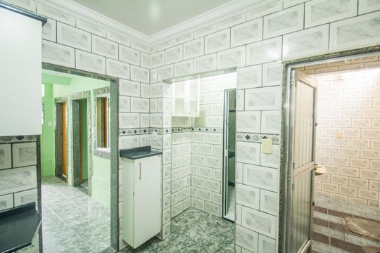 Cozinha e Área de Serviço de casa à venda com 2 quartos, 100m² em Realengo, Rio de Janeiro