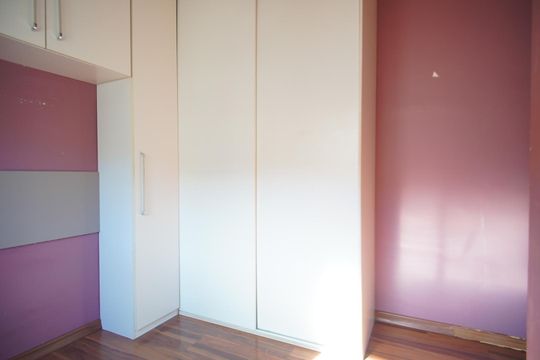 Quarto 1 de apartamento para alugar com 2 quartos, 45m² em Jardim Dona Leopoldina, Porto Alegre