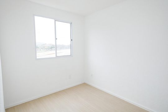Quarto 1 de apartamento para alugar com 2 quartos, 50m² em Santa Cruz, Rio de Janeiro