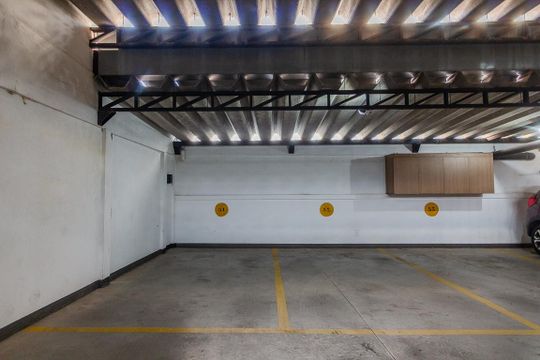 Garagem de apartamento para alugar com 3 quartos, 83m² em Jardim Botânico, Porto Alegre