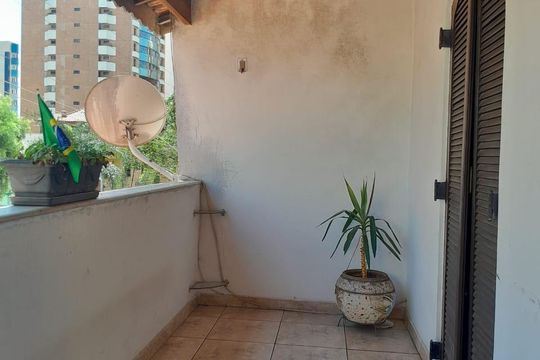 Varanda de casa à venda com 6 quartos, 224m² em Santo Antônio, São Caetano do Sul