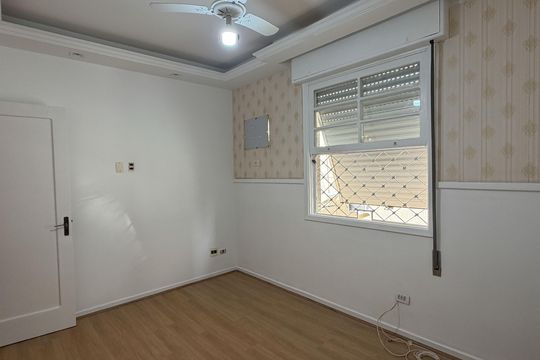 Quarto  de casa para alugar com 3 quartos, 200m² em Embaré, Santos