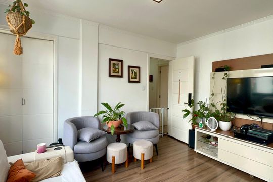 Sala de apartamento à venda com 3 quartos, 100m² em Jardim Paulista, São Paulo