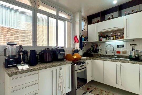 Cozinha de apartamento à venda com 3 quartos, 100m² em Jardim Paulista, São Paulo