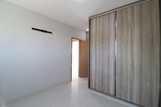 Quarto 2 - Suíte de apartamento para alugar com 2 quartos, 62m² em Santa Mônica, Uberlândia