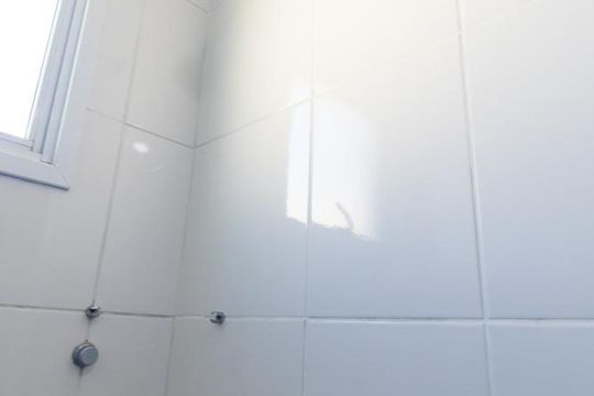Banheiro Social de apartamento para alugar com 2 quartos, 76m² em Fanny, Curitiba