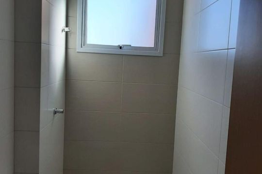Banheiro social de apartamento para alugar com 2 quartos, 64m² em Setor Leste Universitário, Goiânia