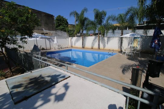 Área comum - Piscina de apartamento para alugar com 2 quartos, 1m² em Parque Colúmbia, Rio de Janeiro