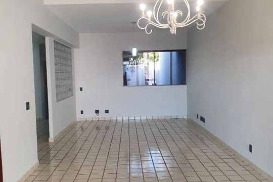 Casa para alugar com 4 quartos, 309m² em Tabajaras, Uberlândia