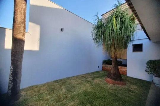 Área externa de casa para alugar com 4 quartos, 309m² em Tabajaras, Uberlândia