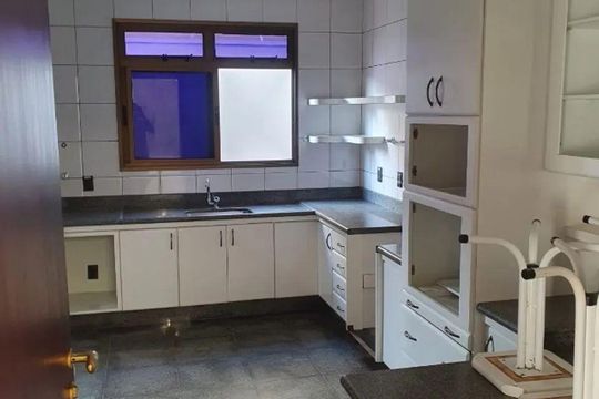 Cozinha de casa para alugar com 4 quartos, 309m² em Tabajaras, Uberlândia