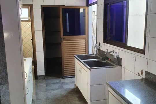 Cozinha de casa para alugar com 4 quartos, 309m² em Tabajaras, Uberlândia