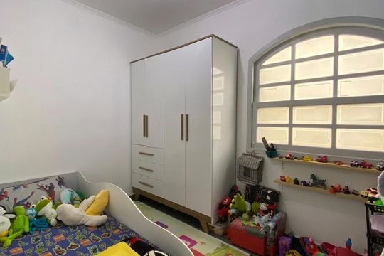 Quarto de casa à venda com 3 quartos, 194m² em Parque Gerassi, Santo André