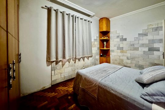 Casa à venda com 3 quartos, 268m² em Carlos Prates, Belo Horizonte