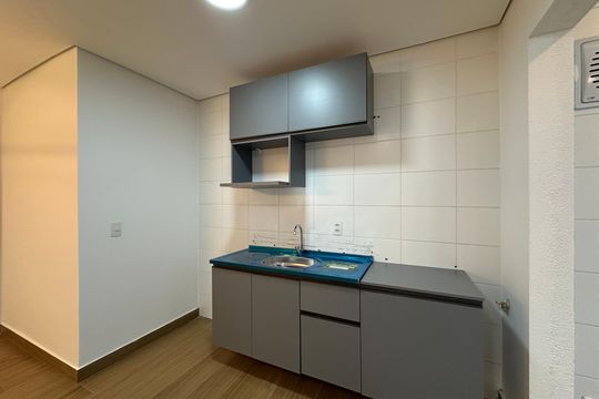 Cozinha de apartamento para alugar com 2 quartos, 67m² em Alphaville Empresarial, Barueri