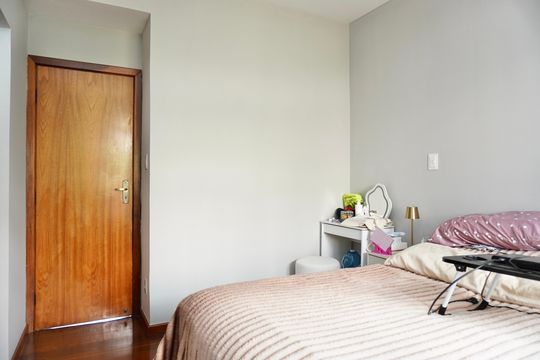 Suíte de apartamento à venda com 3 quartos, 96m² em Santo Antônio, Belo Horizonte