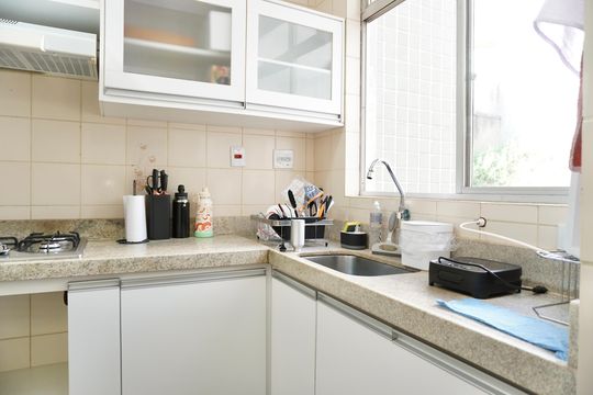 Cozinha de apartamento à venda com 3 quartos, 96m² em Santo Antônio, Belo Horizonte