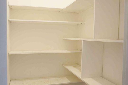 Despensa de casa de condomínio para alugar com 2 quartos, 360m² em Morada dos Pássaros, Barueri