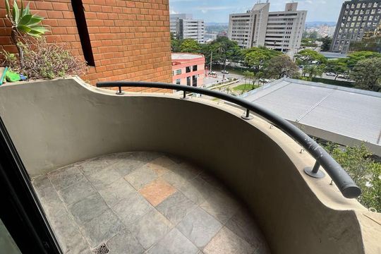 Varanda de apartamento para alugar com 1 quarto, 57m² em Alphaville Industrial, Barueri