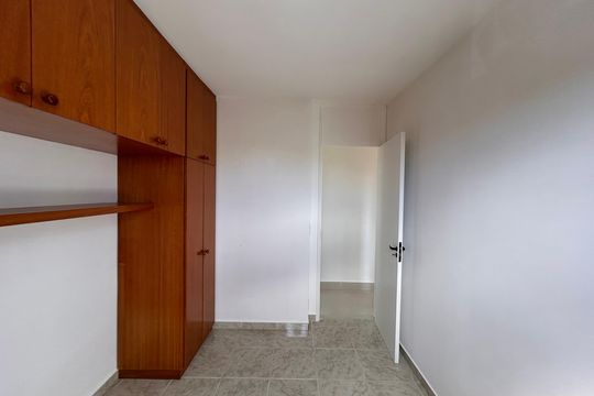Quarto 2 de apartamento para alugar com 2 quartos, 50m² em Vila Arriete, São Paulo