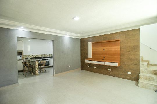 Sala de casa para alugar com 3 quartos, 200m² em Vila Cavaton, São Paulo