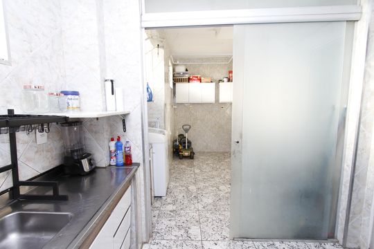 Cozinha de apartamento à venda com 3 quartos, 80m² em Nova Gameleira, Belo Horizonte