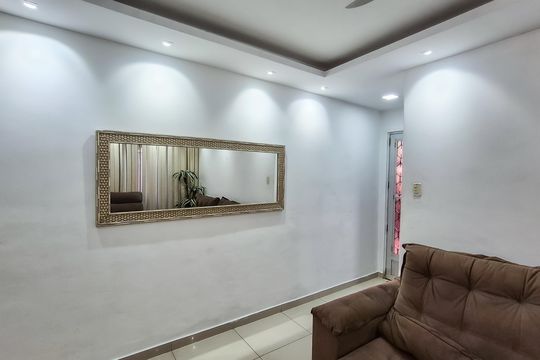 Sala de casa para alugar com 2 quartos, 67m² em Brás de Pina, Rio de Janeiro