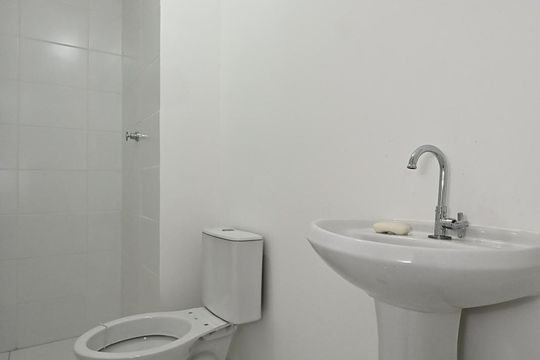 Banheiro de apartamento à venda com 2 quartos, 37m² em Vila Andrade, São Paulo