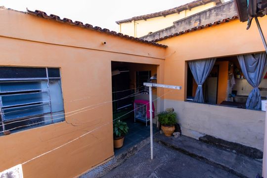 Quintal de casa à venda com 3 quartos, 500m² em Parque Pedro Ii, Belo Horizonte