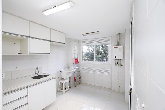 Cozinha de apartamento para alugar com 2 quartos, 72m² em Caiçaras, Belo Horizonte