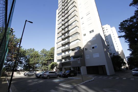 Fachada do bloco de apartamento para alugar com 2 quartos, 72m² em Caiçaras, Belo Horizonte