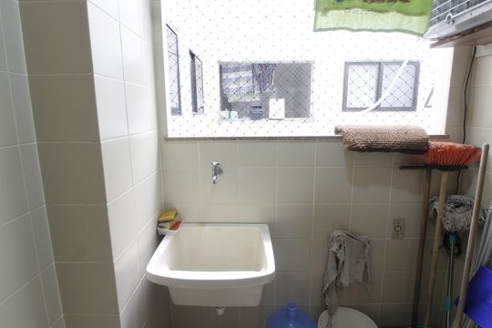 Área de Serviço de apartamento para alugar com 3 quartos, 109m² em Vila Nova, Cabo Frio