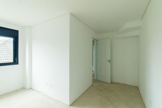 Quarto 2 de casa à venda com 3 quartos, 108m² em Uberaba, Curitiba