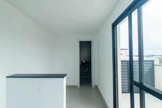 Escritório de casa à venda com 3 quartos, 108m² em Uberaba, Curitiba