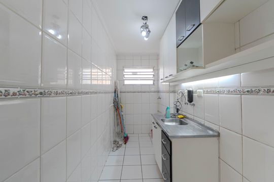 Cozinha de apartamento para alugar com 1 quarto, 35m² em Bela Vista, São Paulo