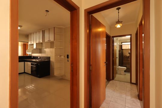 Corredor de apartamento à venda com 3 quartos, 109m² em Vila Guiomar, Santo André