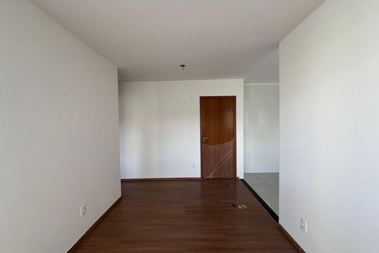 Sala de apartamento para alugar com 2 quartos, 50m² em Braúnas, Belo Horizonte