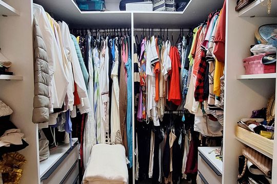 Closet da suíte 2 de casa para alugar com 3 quartos, 192m² em Itaipu, Niterói