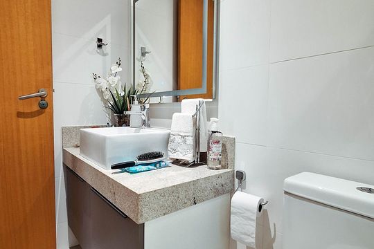 Banheiro Social de casa para alugar com 3 quartos, 192m² em Itaipu, Niterói