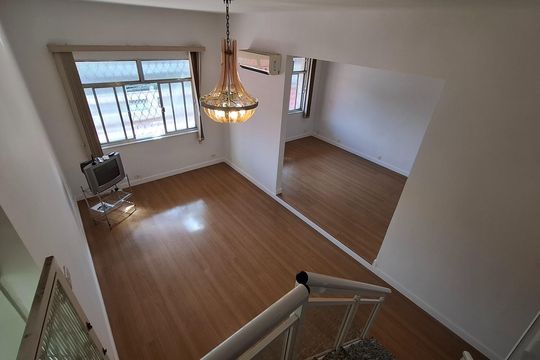 Casa à venda com 4 quartos, 315m² em Méier, Rio de Janeiro