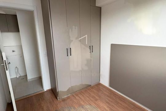 Foto 10 de apartamento para alugar com 2 quartos, 35m² em Parque Industrial Tomas Edson, São Paulo