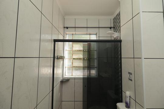 Banheiro de apartamento à venda com 1 quarto, 45m² em Centro Histórico de São Paulo, São Paulo