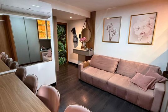 Sala de apartamento à venda com 2 quartos, 47m² em Centro, Curitiba