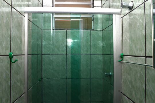 Banheiro de casa para alugar com 1 quarto, 46m² em Maria Goretti, Belo Horizonte